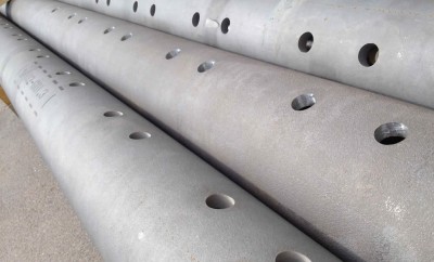 3d Wasserstrahlschneiden: Löcher in die Rohre schneiden